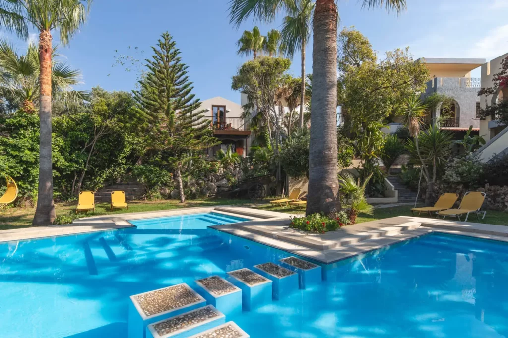 chrissida general exterior view 2